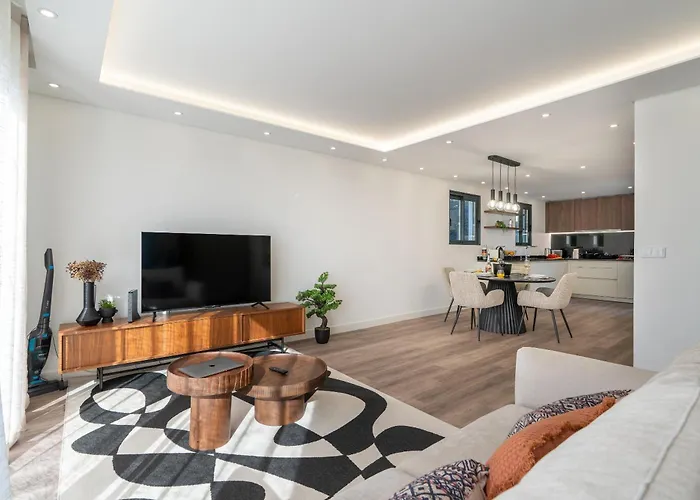 Favila By Madeira Dream * Funchal (Madeira)