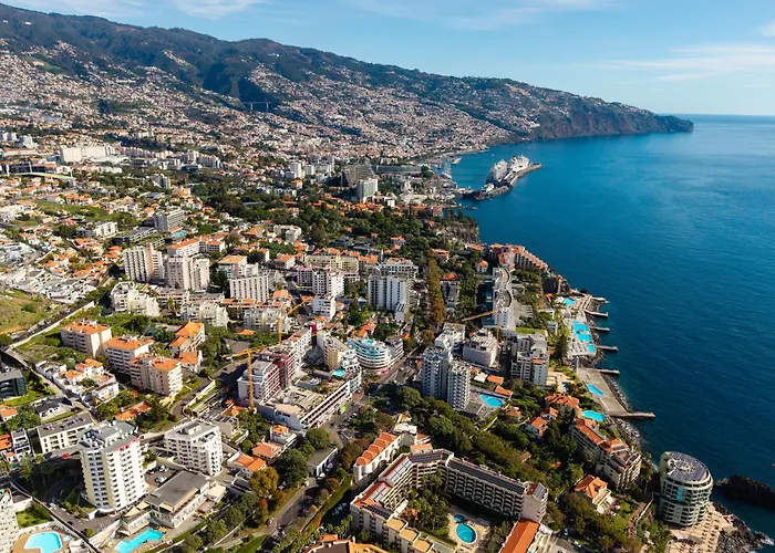 Favila By Madeira Dream Villa Funchal (Madeira)